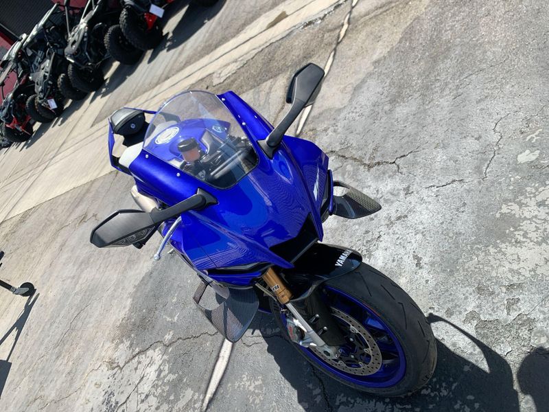 Used 2025 Yamaha YZF-R1 CA Image 24