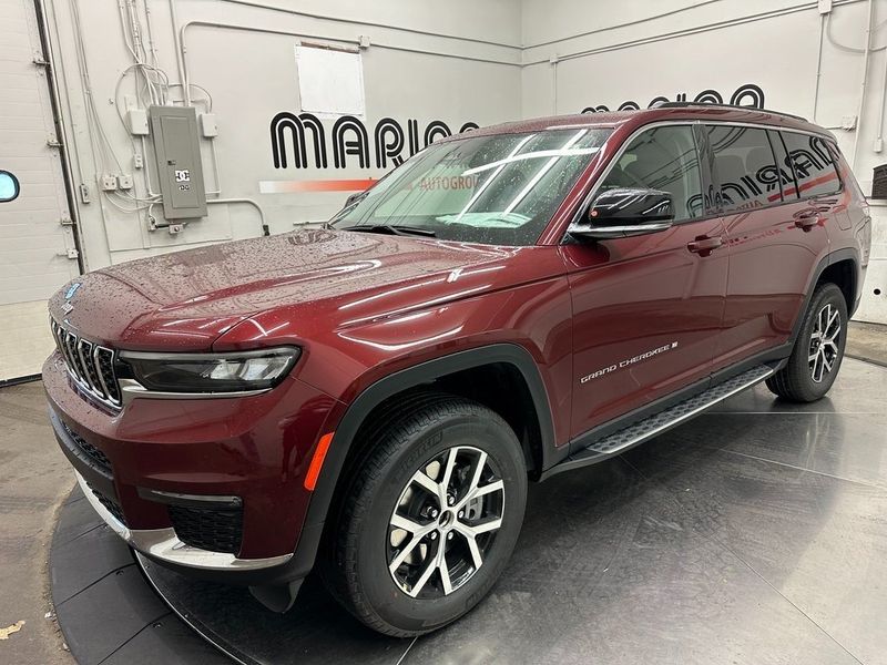 2024 Jeep Grand Cherokee L Limited 4x4Image 6