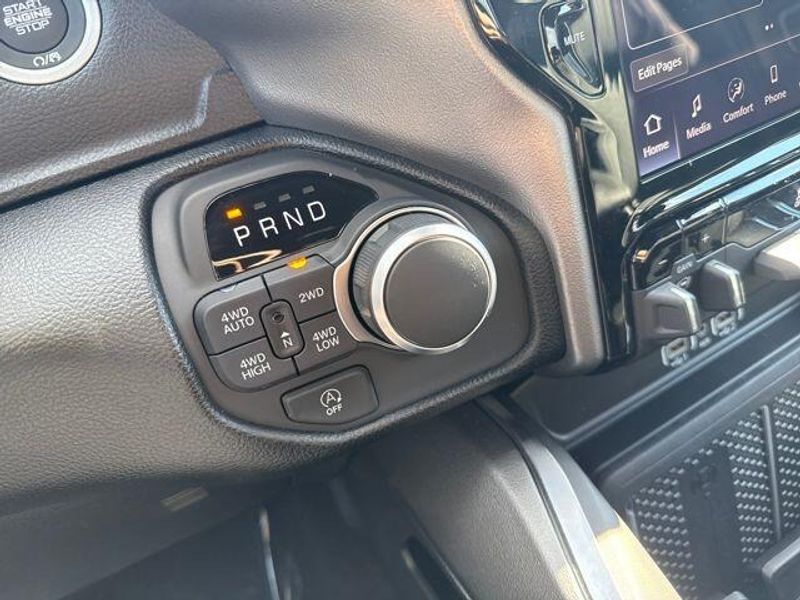 2026 RAM 1500 Big Horn Crew Cab 4x4 5'7' Box