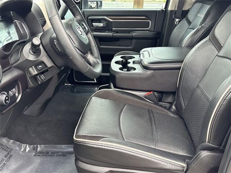 2024 Ram 2500 Laramie photo 18