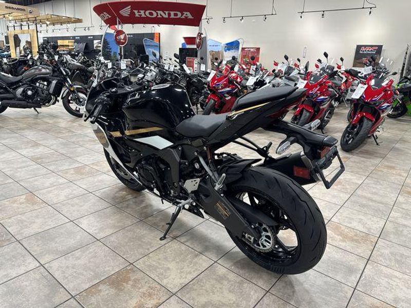 New 2026 Kawasaki NINJA ZX-6R ABS Image 15