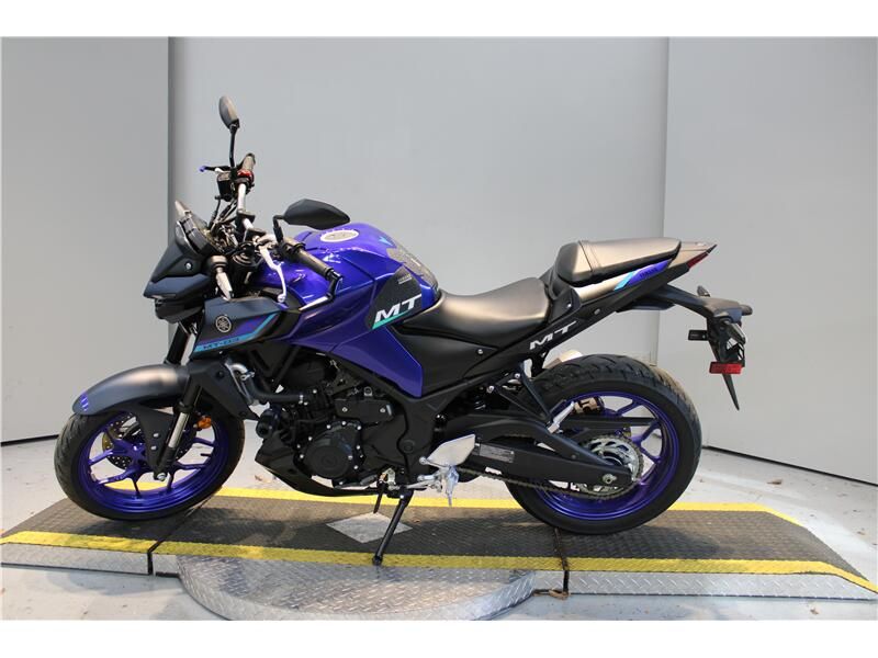 2023 Yamaha MT 03Image 2