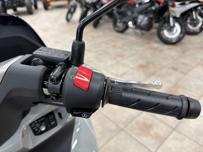New 2025 Honda PCX ABS Image 23