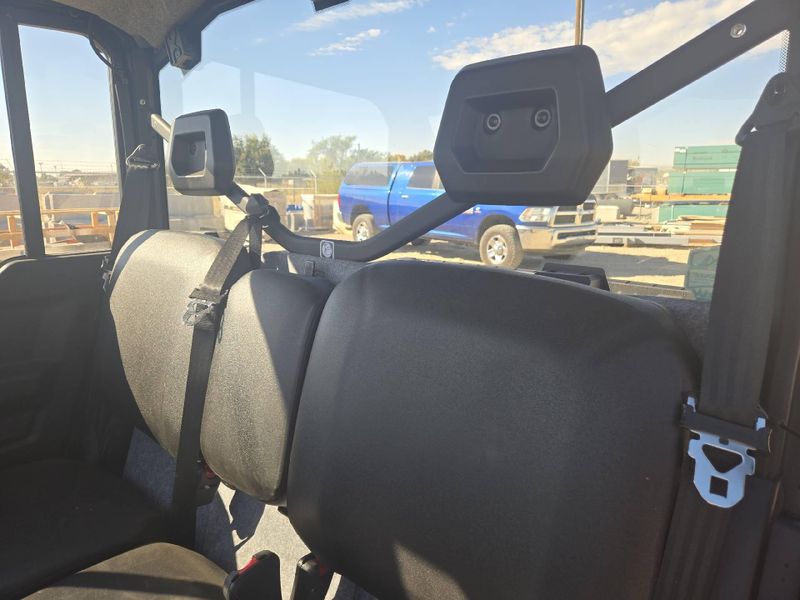 New 2026 Can-Am DEF DPS CAB HD9 Image 12