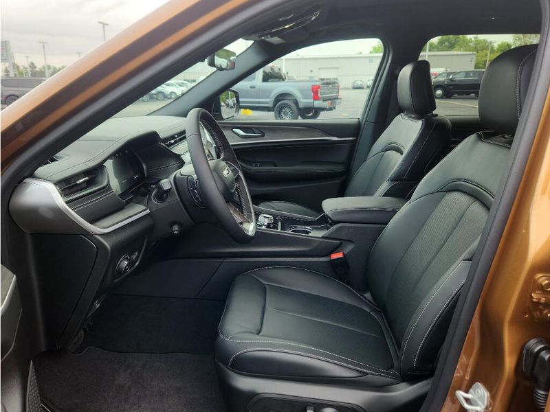 New 2027 Jeep Grand Cherokee Limited Reserve