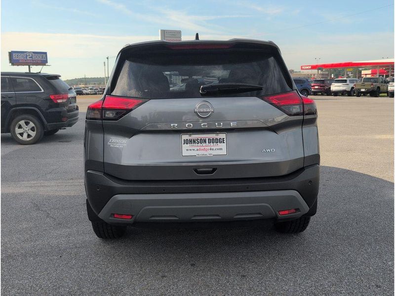 Used 2023 Nissan Rogue SImage 4
