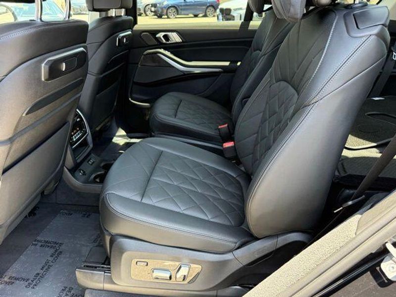 Used 2024 BMW X7 xDrive40iImage 33