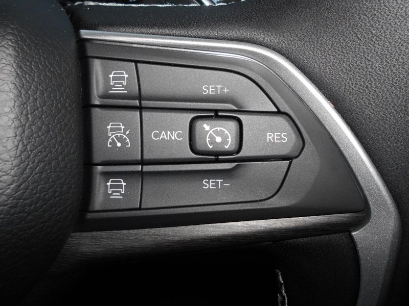 2025 Jeep Grand Cherokee Image 24