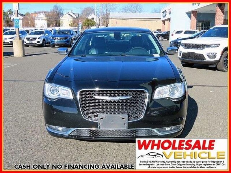 2016 Chrysler 300C CImage 3