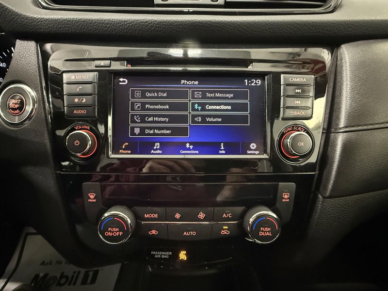 Used 2018 Nissan Rogue SVImage 32