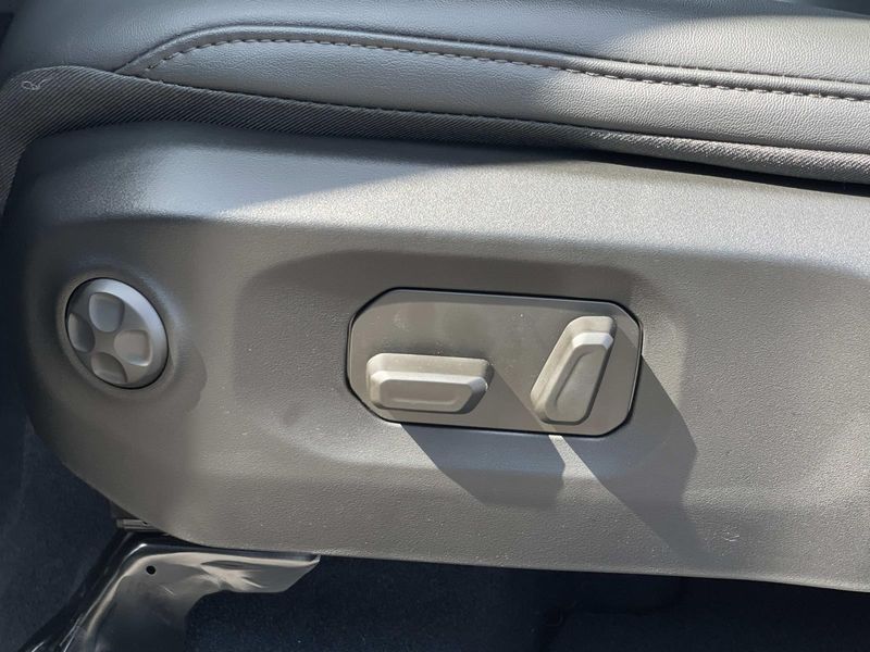 New 2026 Jeep Wrangler 4-door Rubicon X