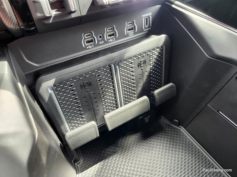 New 2026 RAM 1500 Limited Crew Cab 4x4 5'7' Box