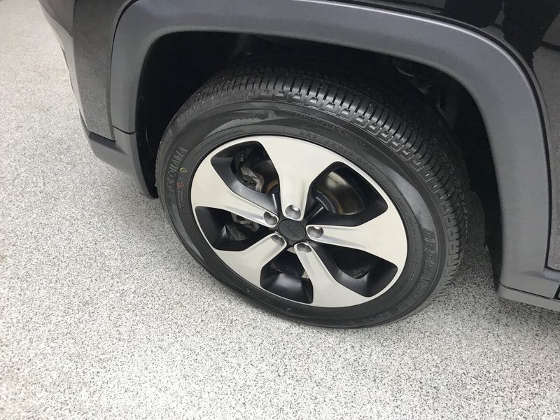 2018 Jeep Compass LatitudeImage 2