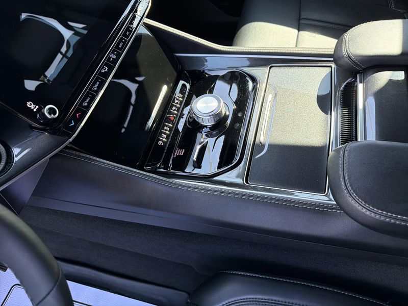 2024 Jeep Wagoneer Series 1Image 29