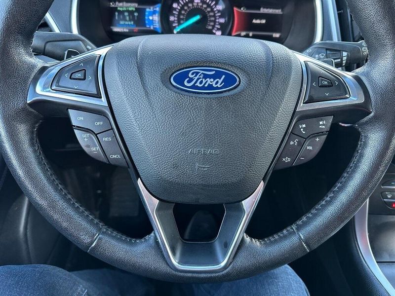 2018 Ford Edge SELImage 3