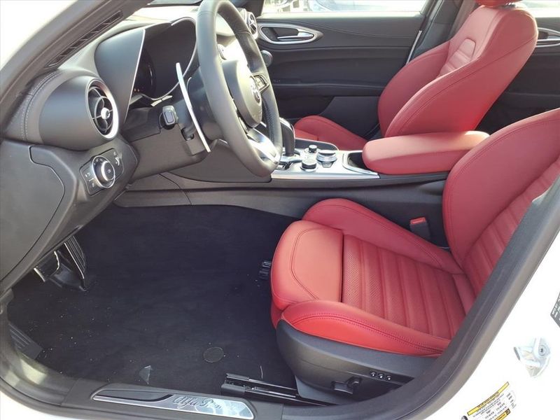 New 2026 Alfa Romeo Giulia VeloceImage 15