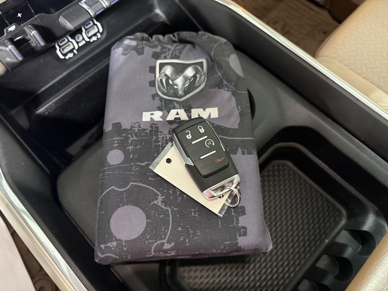 Used 2022 RAM 3500 LaramieImage 21