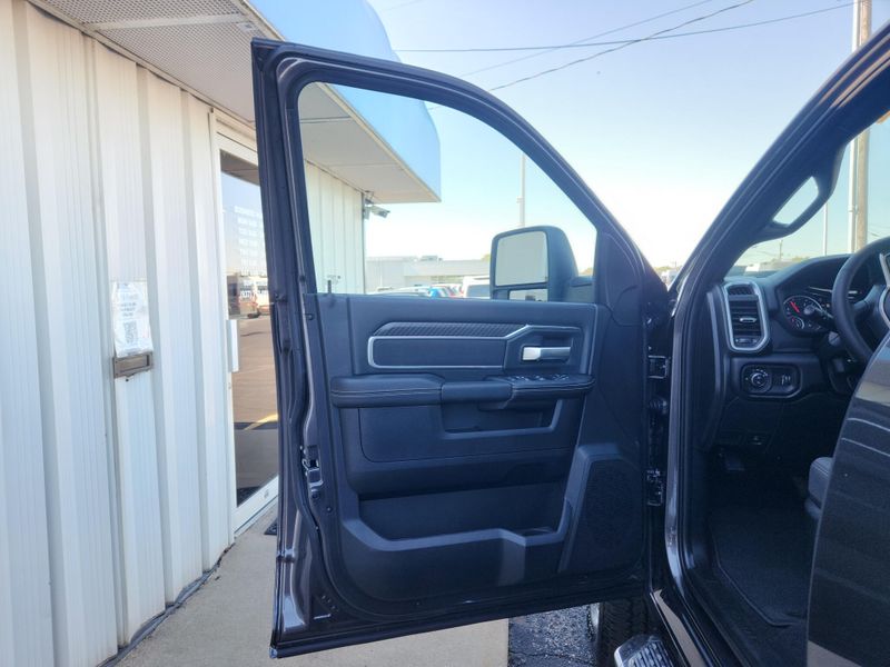 New 2027 RAM 2500 Big Horn Crew Cab 4x4 6'4' Box