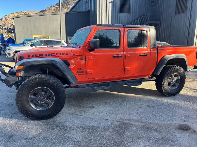2020 Jeep Gladiator Rubicon photo 3