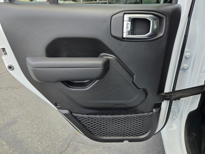 New 2026 Jeep Wrangler 4-door 85th Anniversary Edition