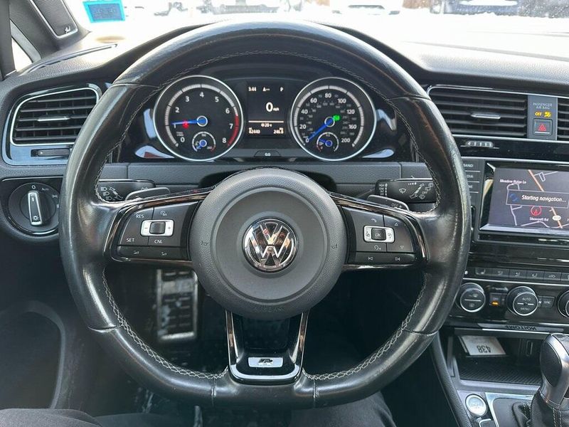 2015 Volkswagen Golf R RImage 2