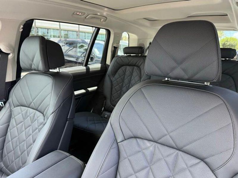 New 2027 BMW X7 xDrive40iImage 19
