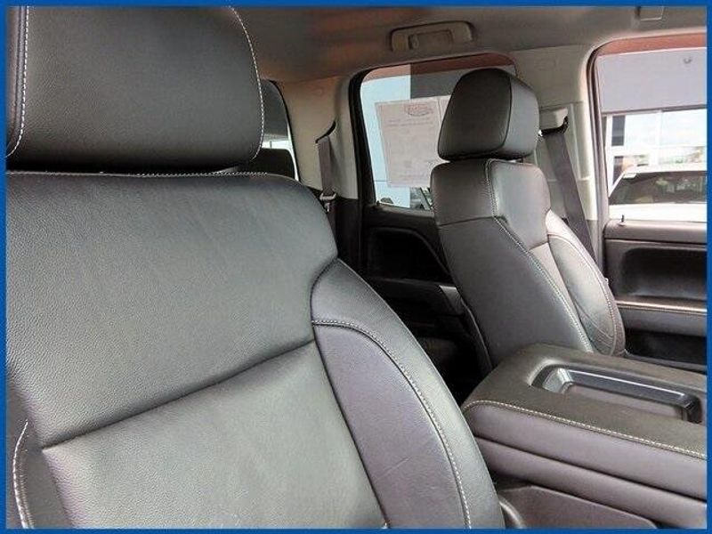 2015 Chevrolet Silverado 2500HD LTImage 9