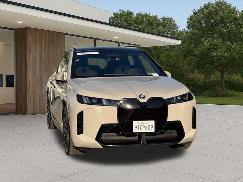 Used 2026 BMW iX xDrive60Image 5