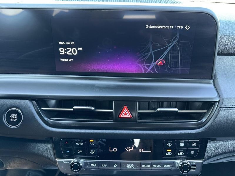 Used 2024 Kia Seltos SXImage 30