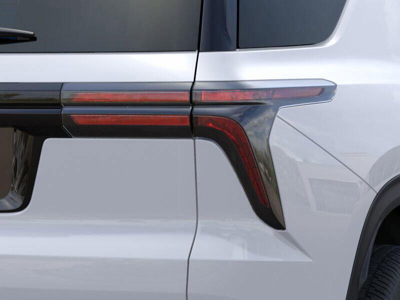 New 2025 Chevrolet Traverse FWD LTImage 11