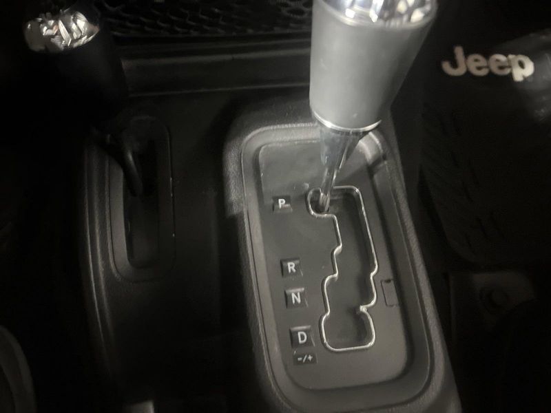 2014 Jeep Wrangler Unlimited SaharaImage 30