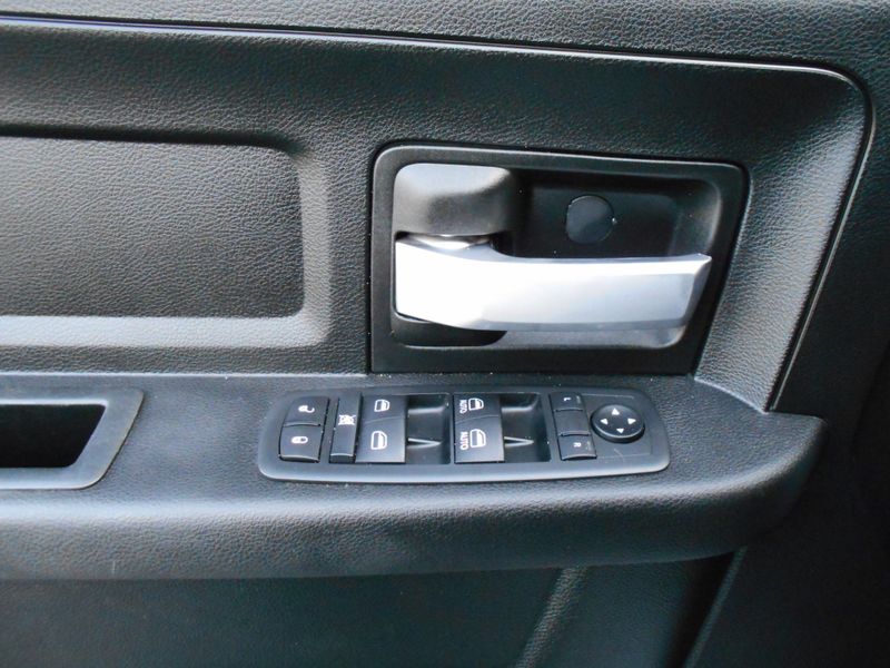 2019 RAM 3500 TradesmanImage 16