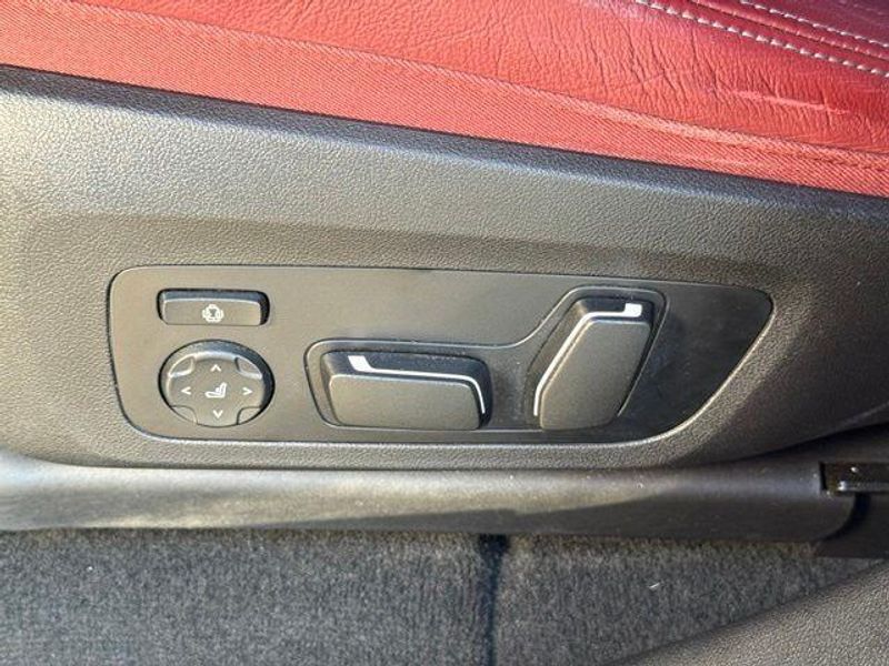 Used 2025 BMW X4 M40iImage 19
