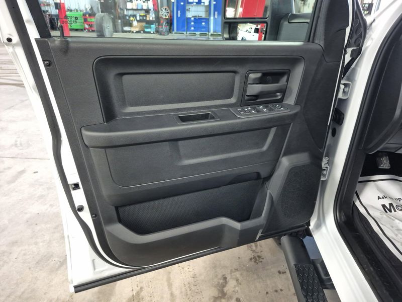 New 2025 RAM 3500 Tradesman Crew Cab 4x4 8