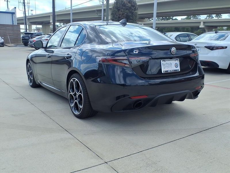 New 2025 Alfa Romeo Giulia VeloceImage 9