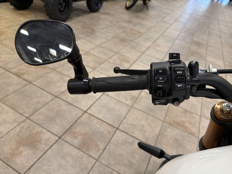 Used 2024 Yamaha XSR900 CA Image 22
