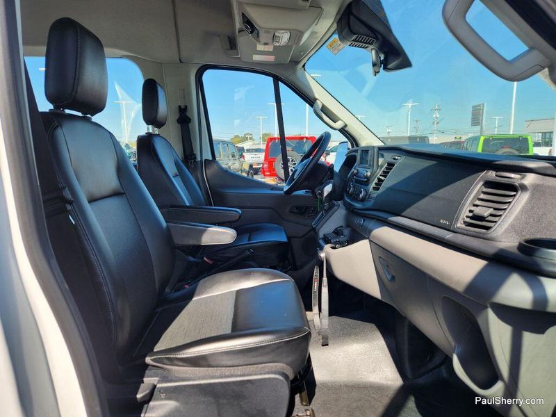 2020 Ford Transit photo 17