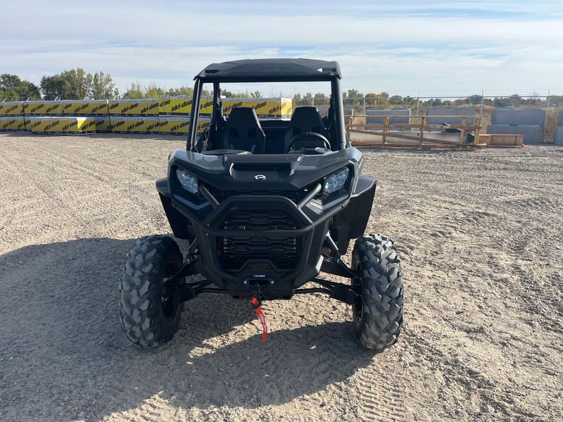 New 2027 Can-Am COMMANDER XT 1000R Image 2