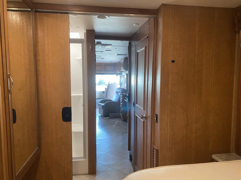Used 2016 HOLIDAY RAMBLER VACATIONER 34ST MOTOR HOME Image 37