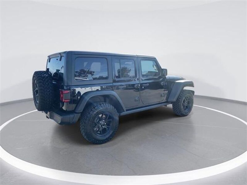 2025 Jeep Wrangler 4-door WillysImage 8