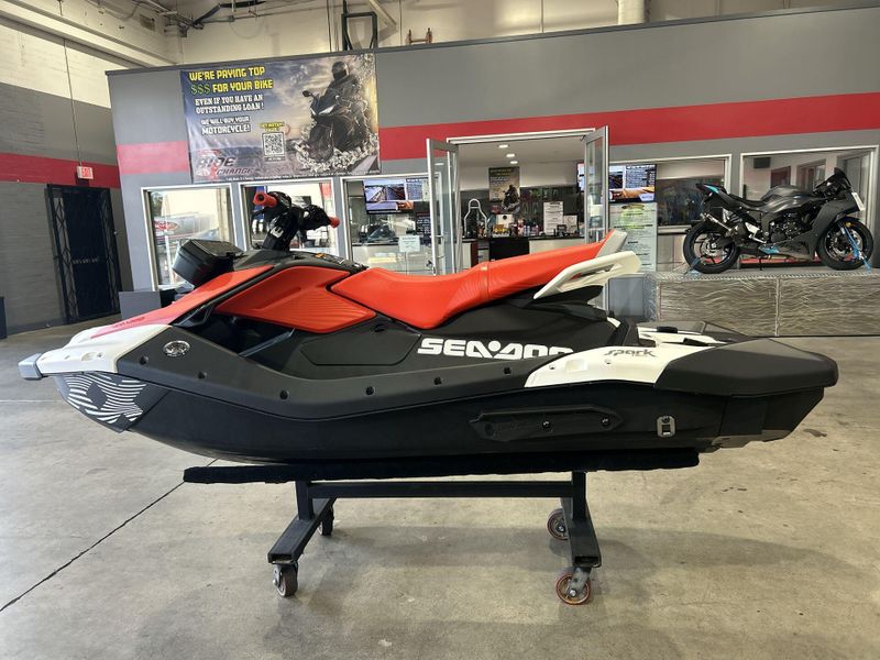 New 2026 Sea-Doo SPARK FOR 3 90 TRIXX (SOUND SYSTEM) Image 19