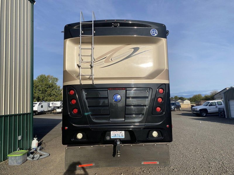 Used 2016 HOLIDAY RAMBLER VACATIONER 34ST MOTOR HOME Image 4