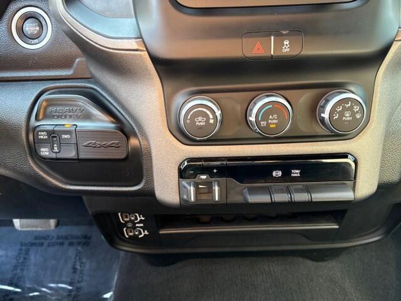 2022 Ram 2500 Tradesman photo 16