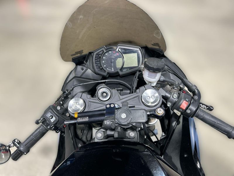 Used 2023 Kawasaki NINJA ZX-6R ABS Image 18