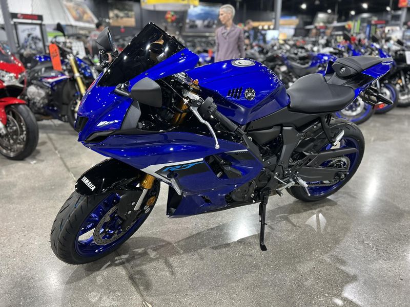 2025 Yamaha YZF-R7 Image 8