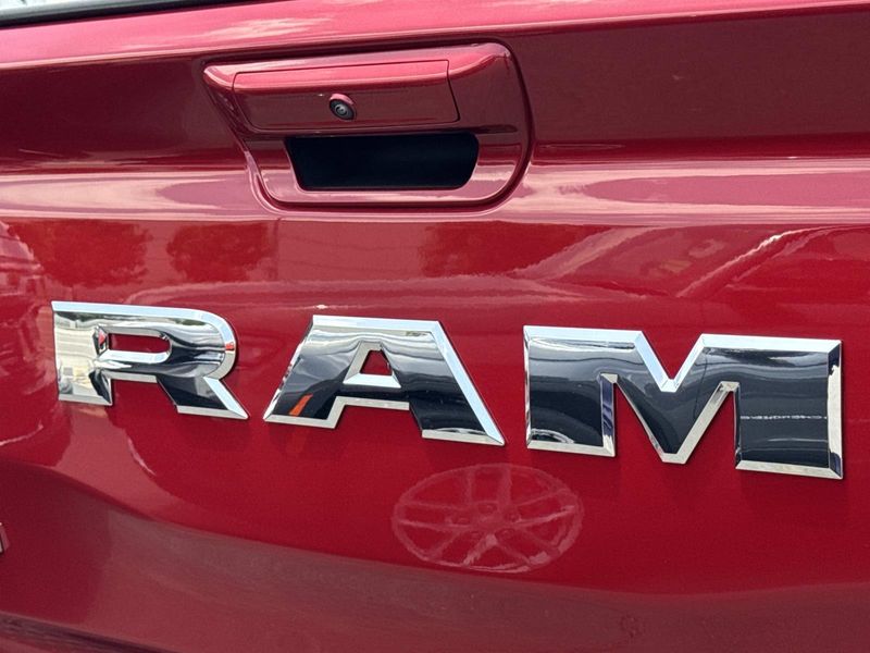 New 2026 RAM 1500 Laramie Crew Cab 4x4 6'4' Box