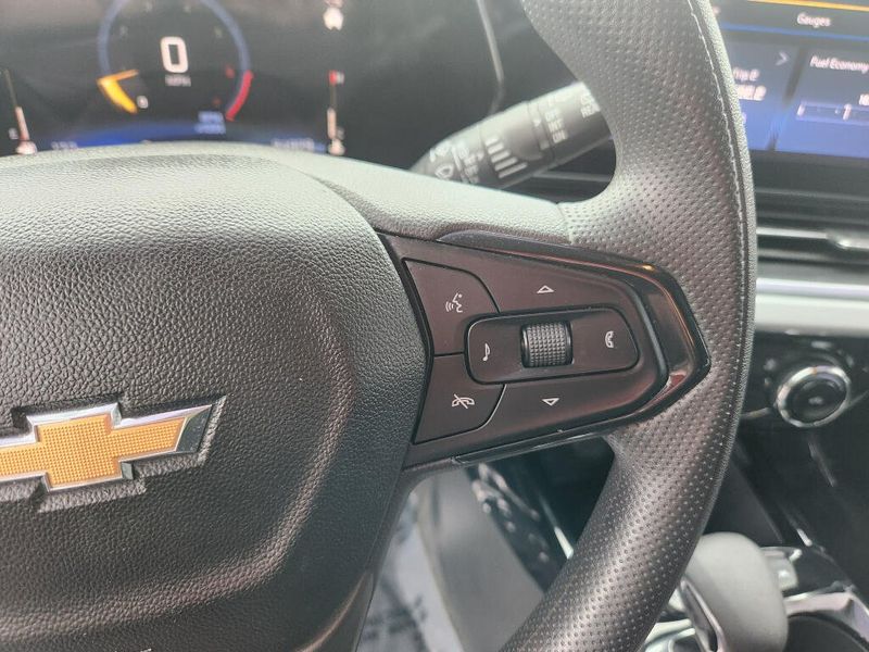 Used 2024 Chevrolet Trax LT