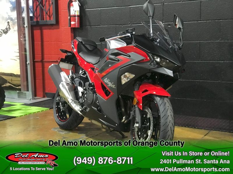 2025 Kawasaki NINJA 500 ABS Image 2