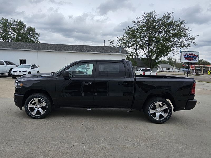 2025 RAM 1500 TradesmanImage 5