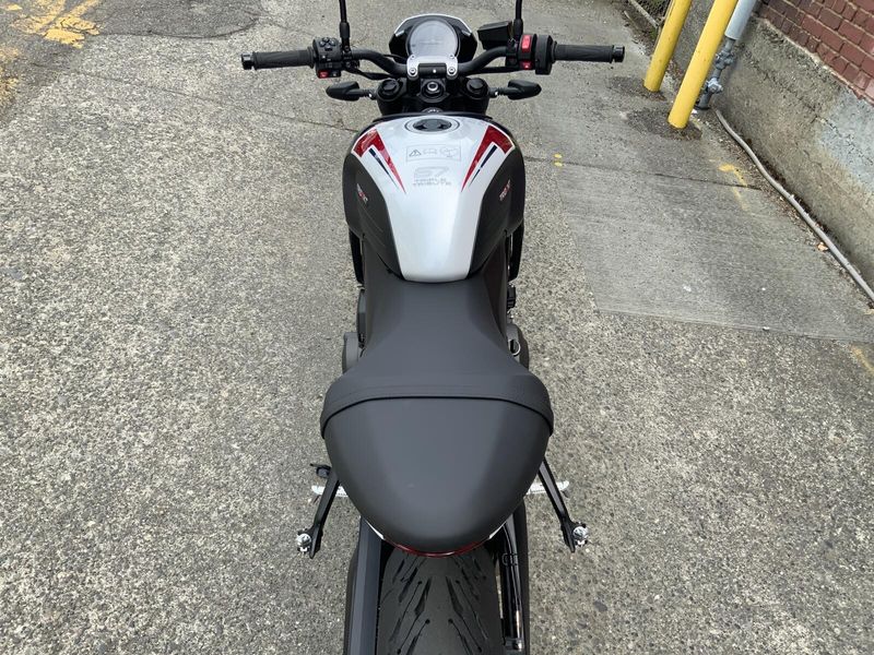 2026 Triumph TRIDENT 660 TRIPLE TRIBUTE EDITION